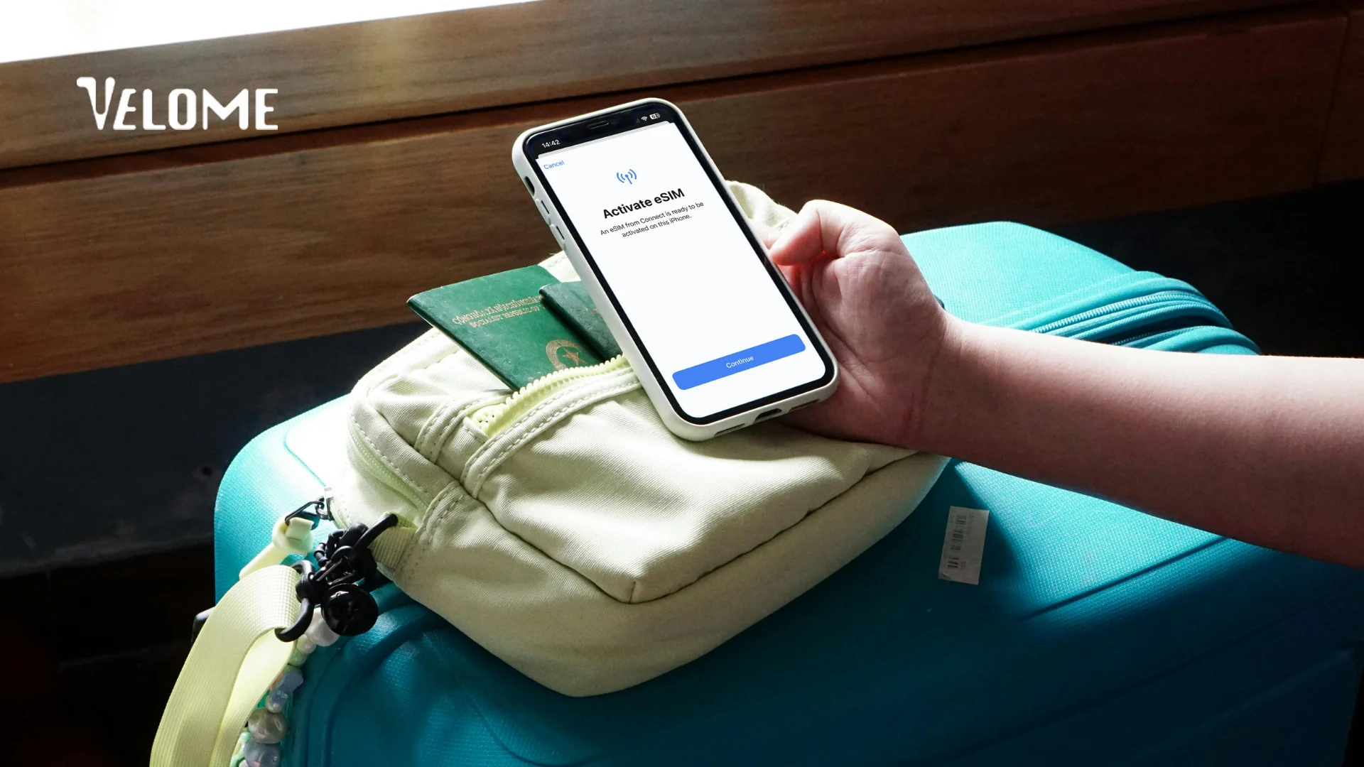 Advantages and Disadvantages of eSIMs You Must Know in 2025
